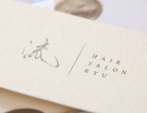 おしゃれで印象に残るヘアサロンロゴ｜シンプル×和モダンな筆文字デザイン